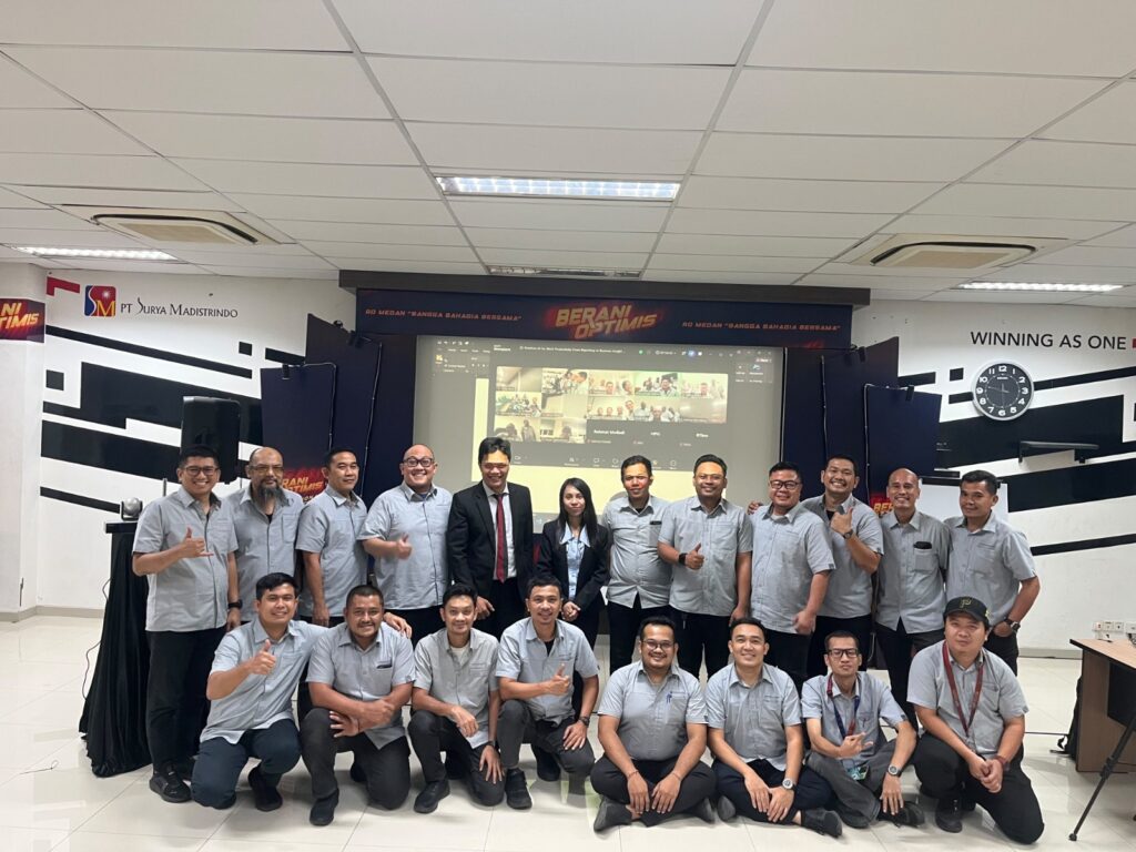 Foto Bersama PT SM